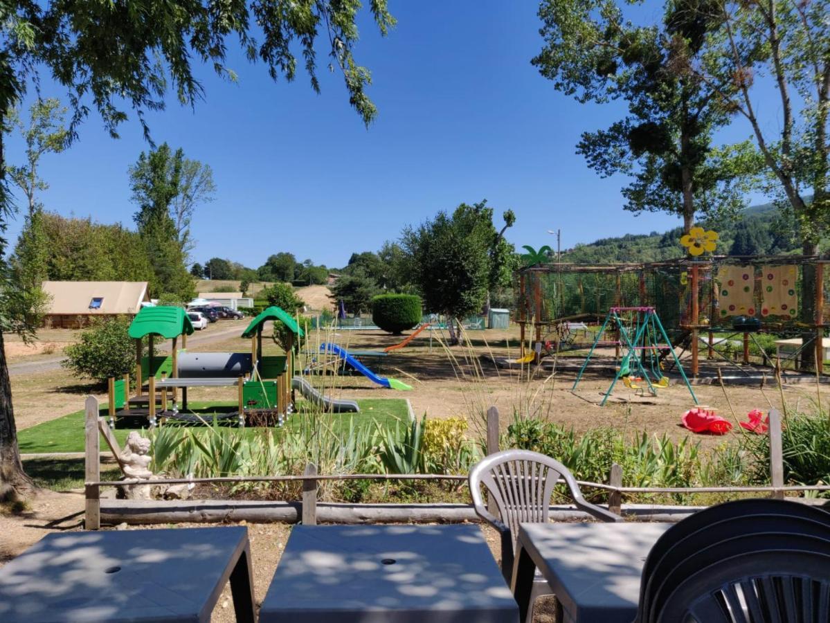 Camping " Le Grun De Chignore" Vollore-Ville Dış mekan fotoğraf